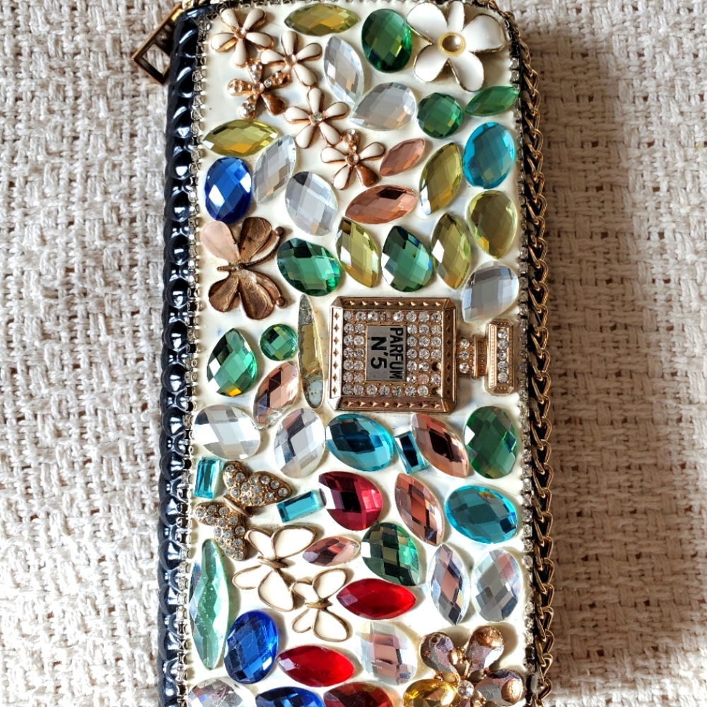 Parfum N' 5 off brand bejeweled bedazzled sparkling zipper wallet.